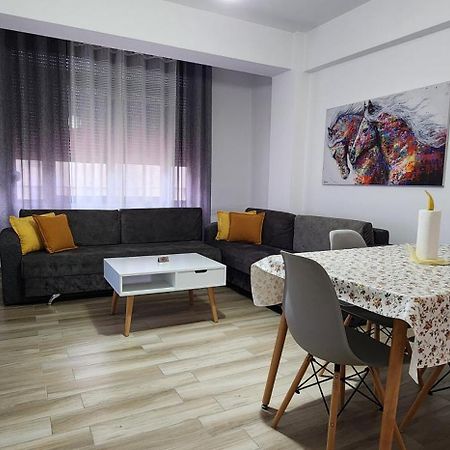 Old Town Boulevard Apartment In City Center Dıraç Dış mekan fotoğraf