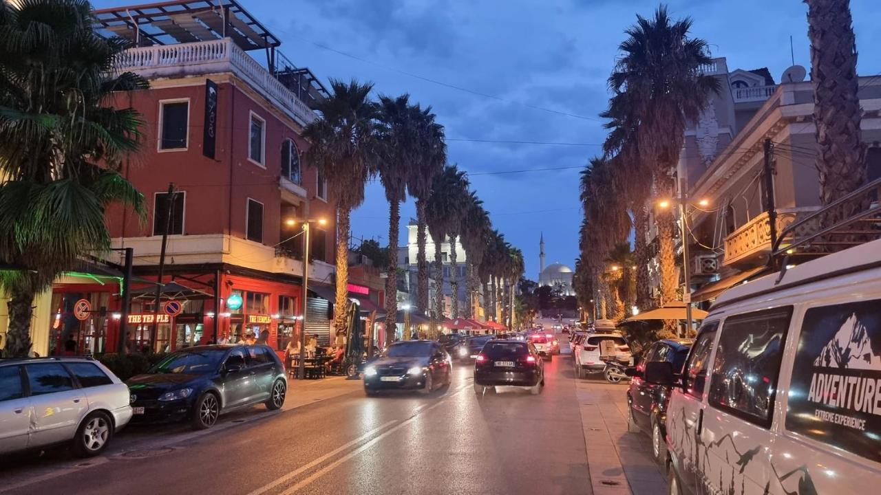 Old Town Boulevard Apartment In City Center Dıraç Dış mekan fotoğraf