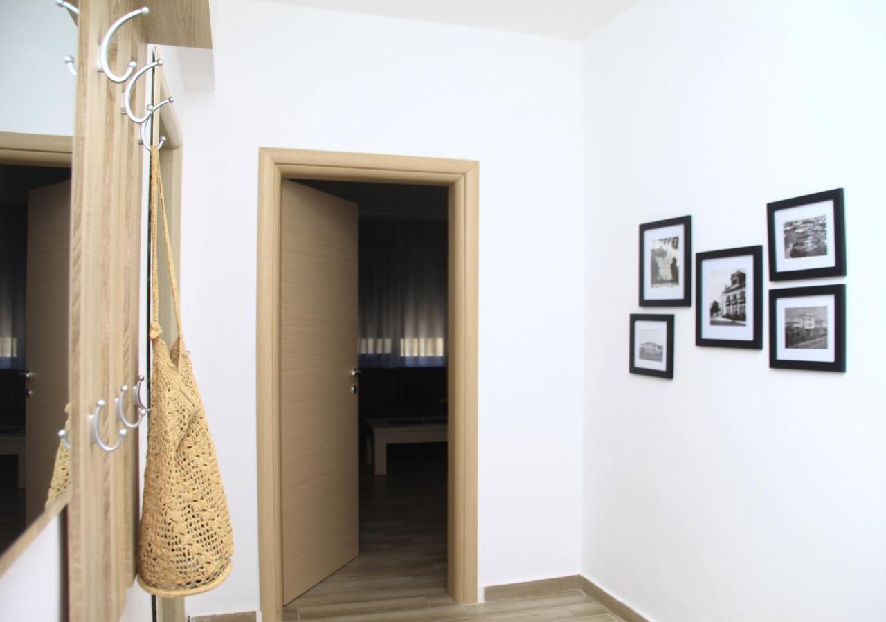 Old Town Boulevard Apartment In City Center Dıraç Dış mekan fotoğraf