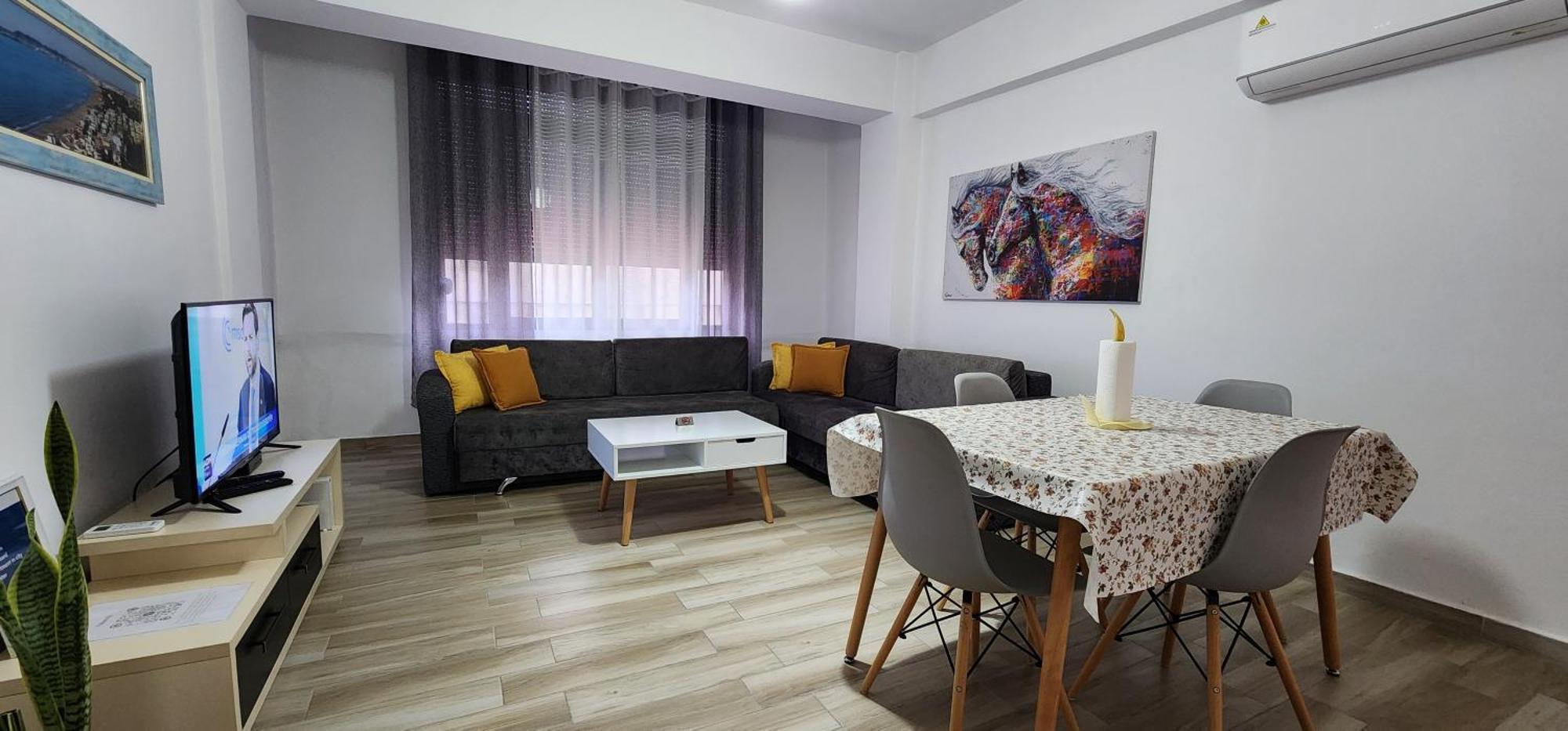 Old Town Boulevard Apartment In City Center Dıraç Dış mekan fotoğraf